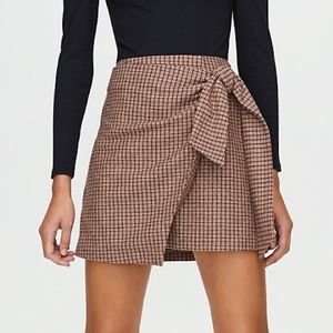 Aritzia Wilfred New Wrap Front Skirt